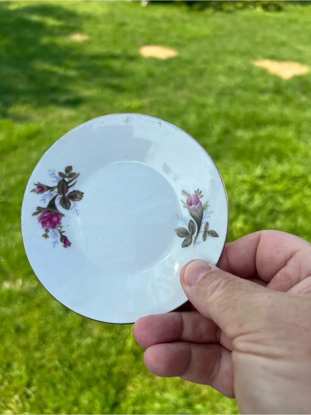 Vintage Tangshan fine China from the 50’s rose espresso cup / saucer